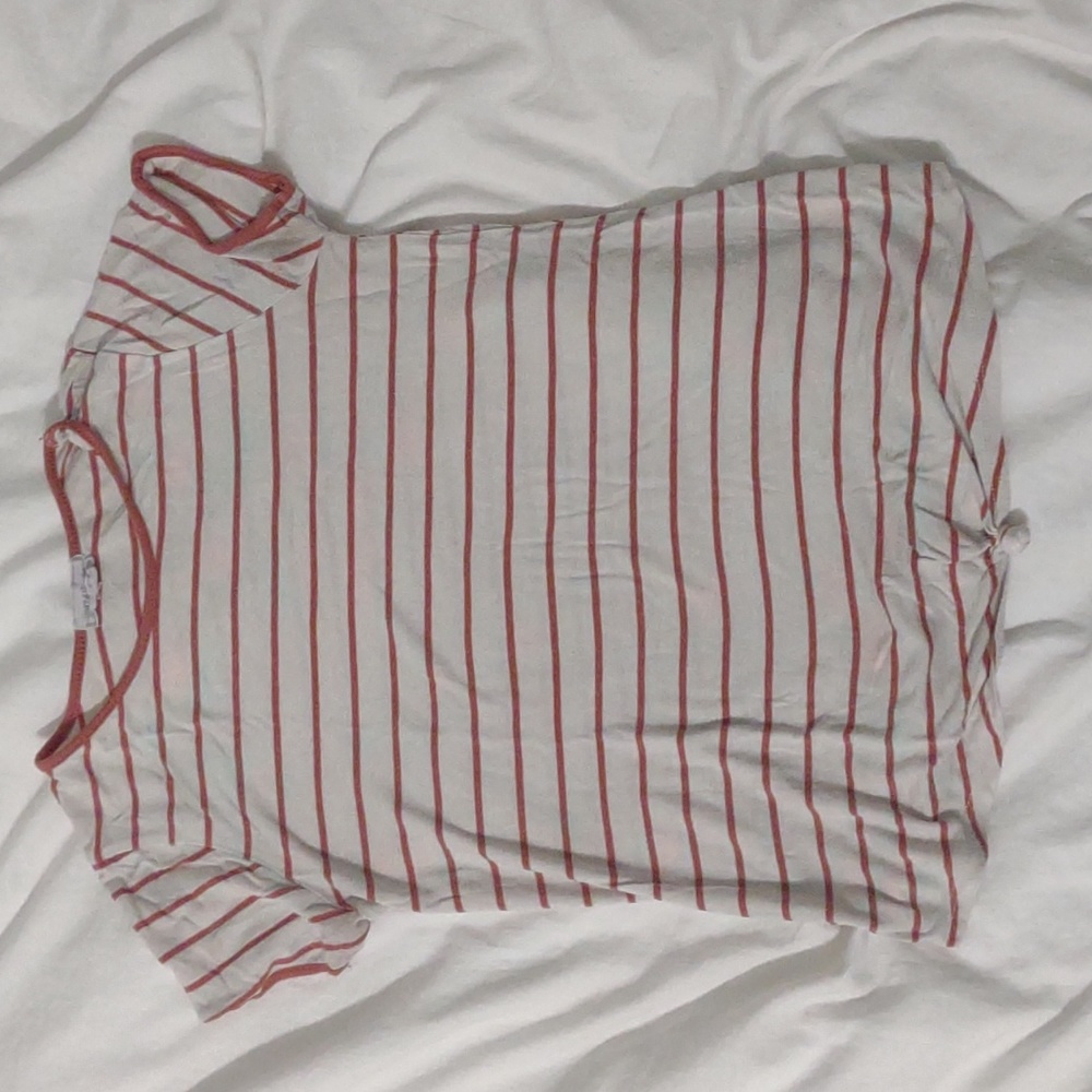 Red and white tee shirt/ Size M (10-12)